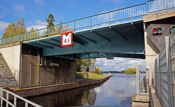 Silta Taipaleen kanavan yli