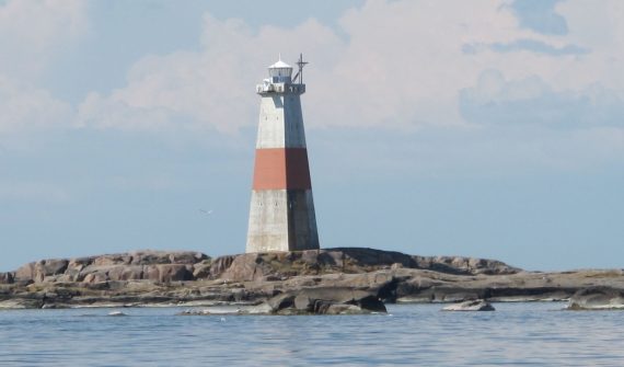 Jussarön majakka Raaseporissa Sundharun luodolla